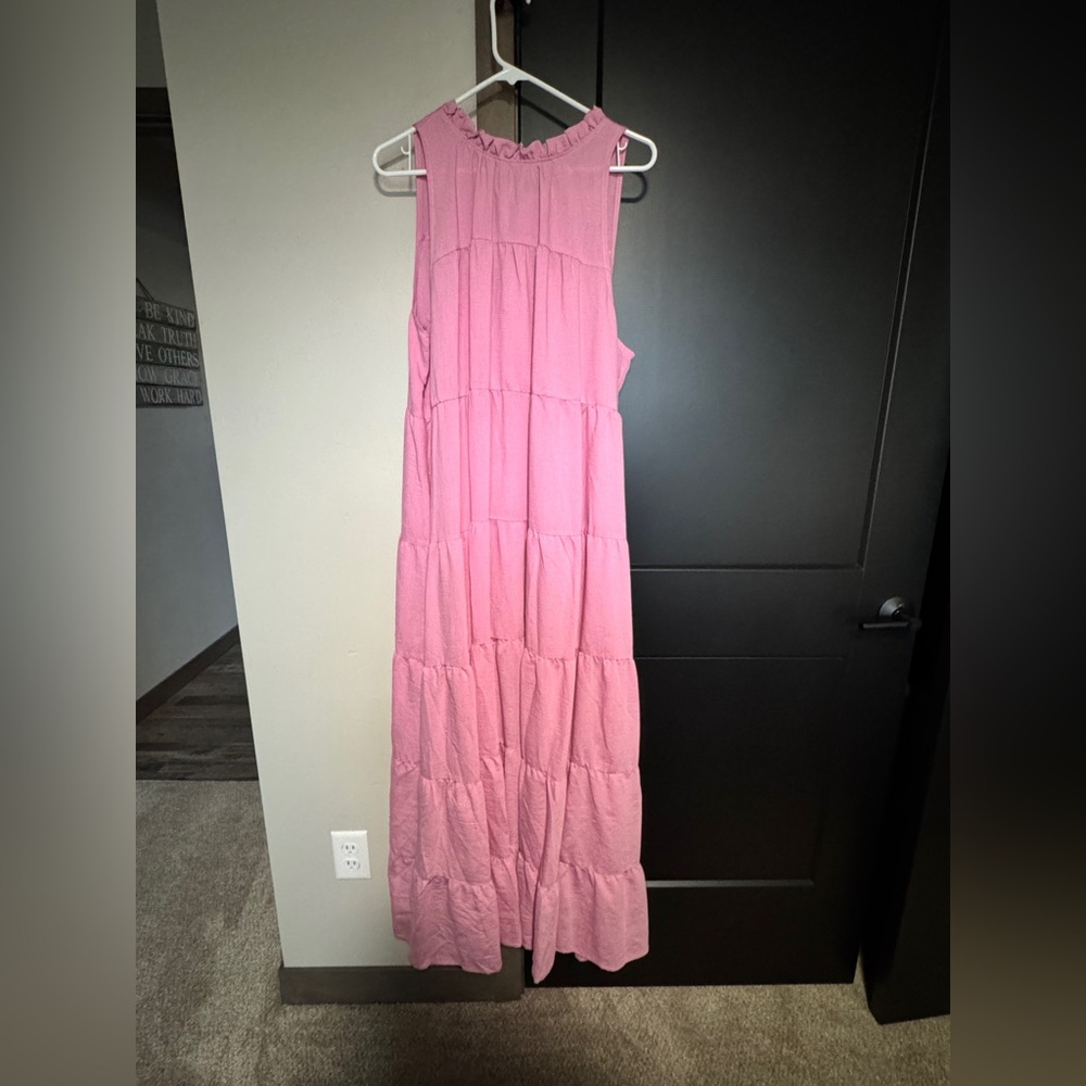 NWOT dress, dusty pink color, cute tie detail in back, size 2XL.